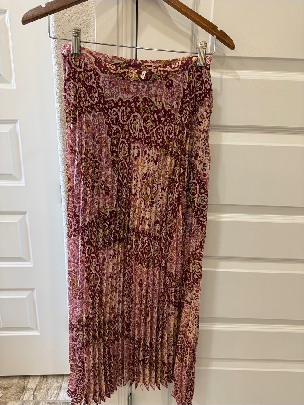 Free People Women’s Pink Paisley Pleated Maxi Skirt